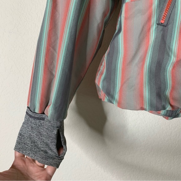 Lululemon women’s stripe run reflection track & filed full zip hooded jacket 10 - Picture 3 of 7